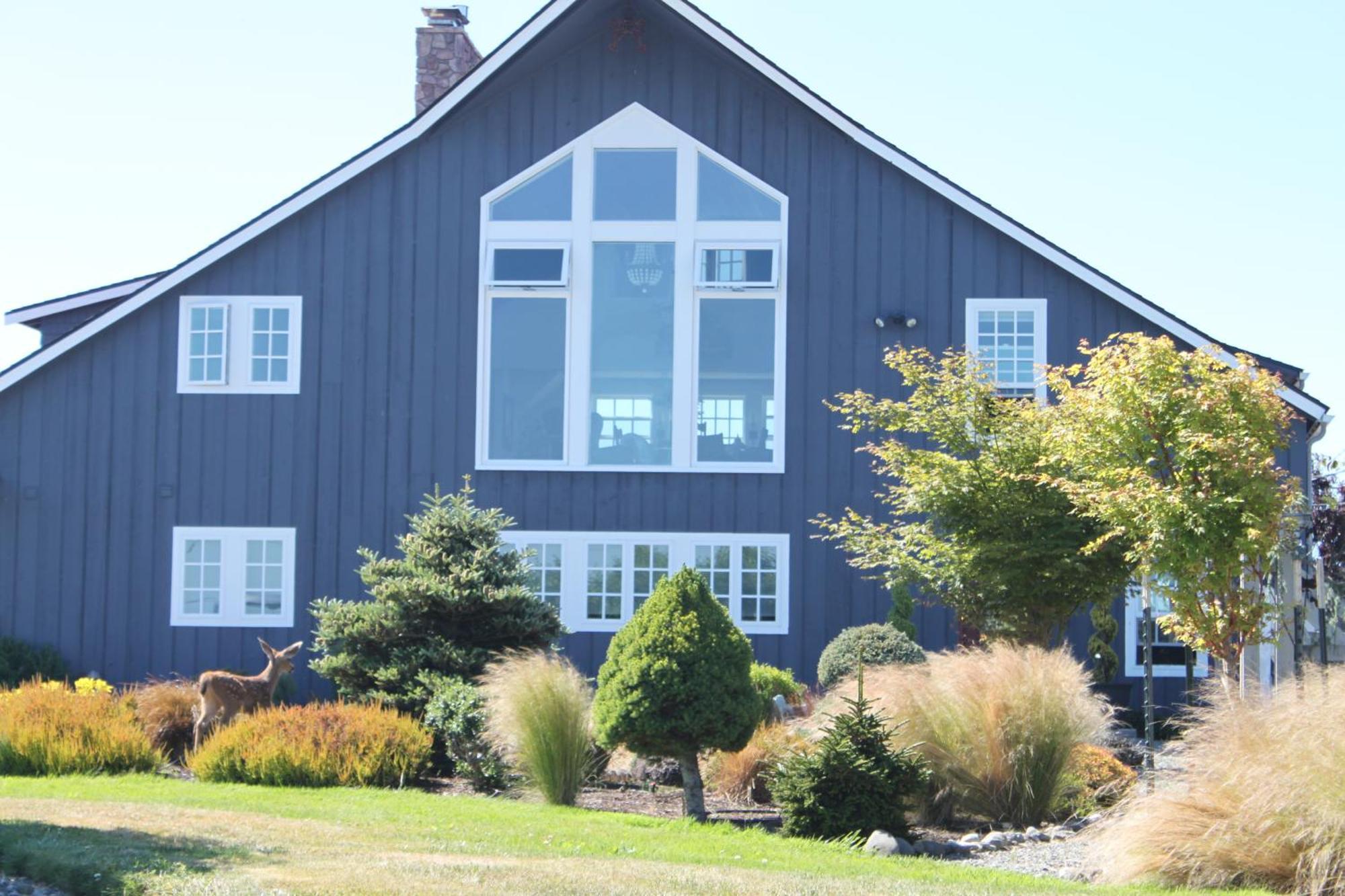 Dungeness Barn House Bed And Breakfast At Two Crows Farm Sequim Εξωτερικό φωτογραφία
