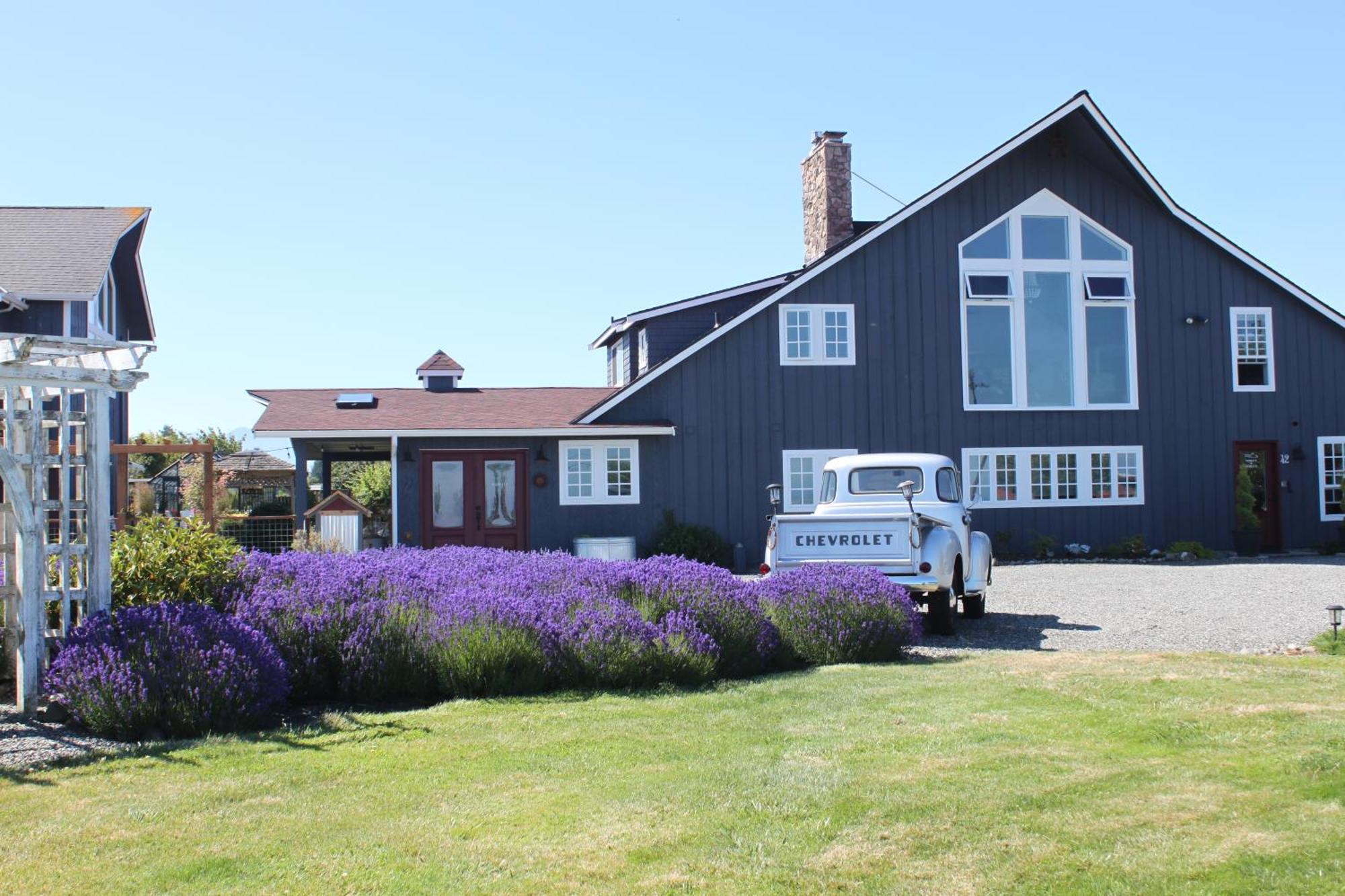 Dungeness Barn House Bed And Breakfast At Two Crows Farm Sequim Εξωτερικό φωτογραφία
